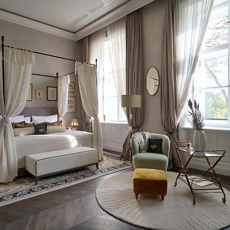 Botaniq Castle Of Tura - Small Luxury Hotels Of The World エクステリア 写真