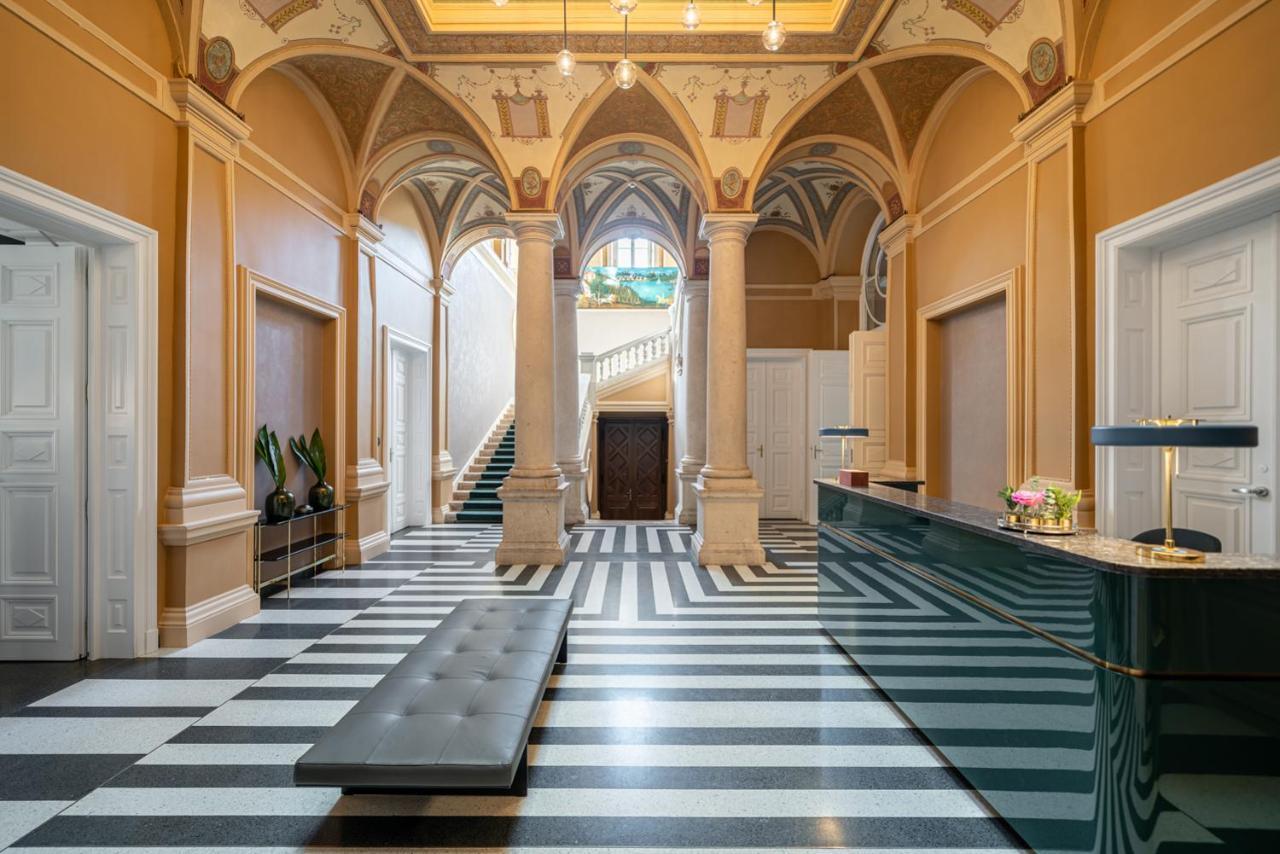 Botaniq Castle Of Tura - Small Luxury Hotels Of The World エクステリア 写真