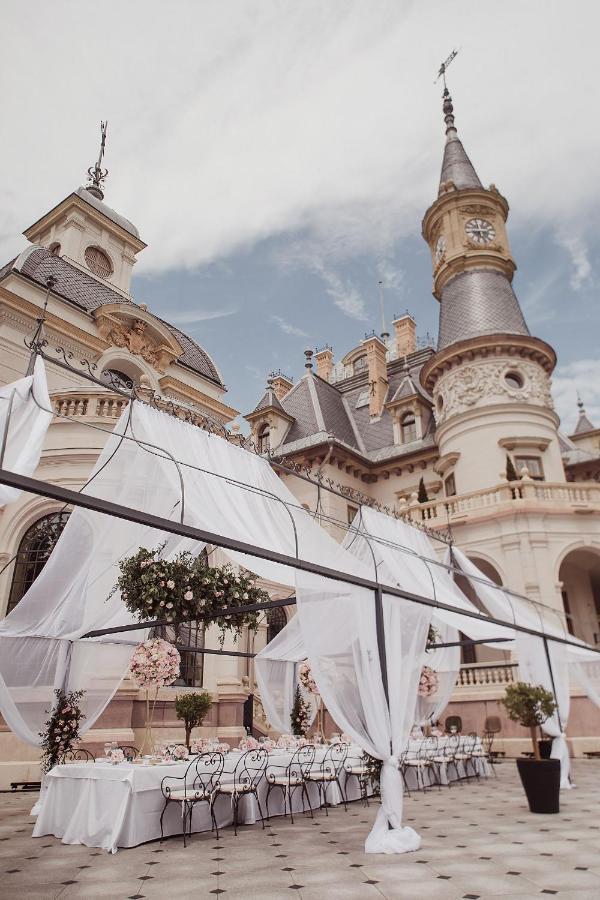 Botaniq Castle Of Tura - Small Luxury Hotels Of The World エクステリア 写真