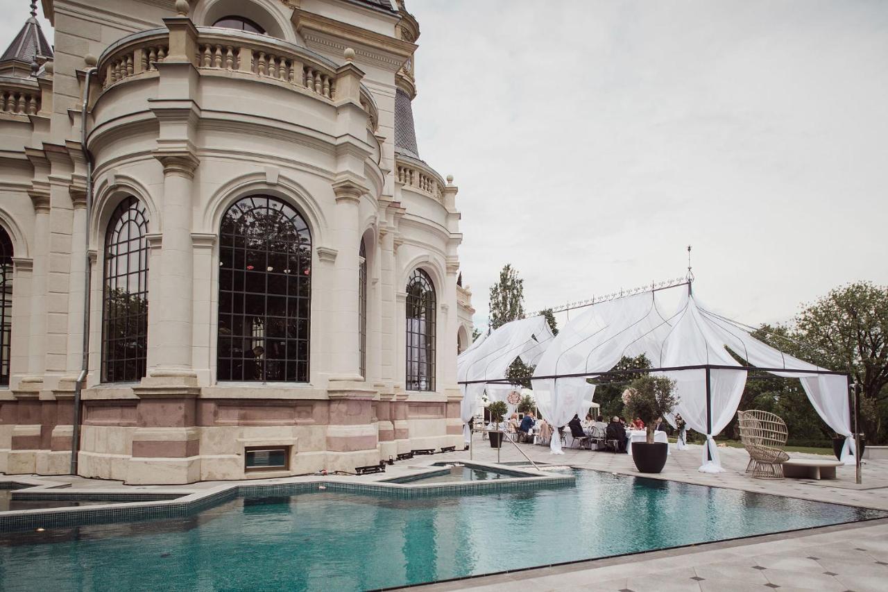 Botaniq Castle Of Tura - Small Luxury Hotels Of The World エクステリア 写真