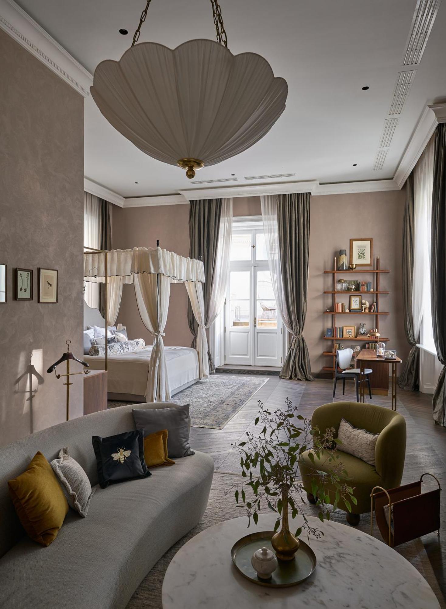 Botaniq Castle Of Tura - Small Luxury Hotels Of The World エクステリア 写真